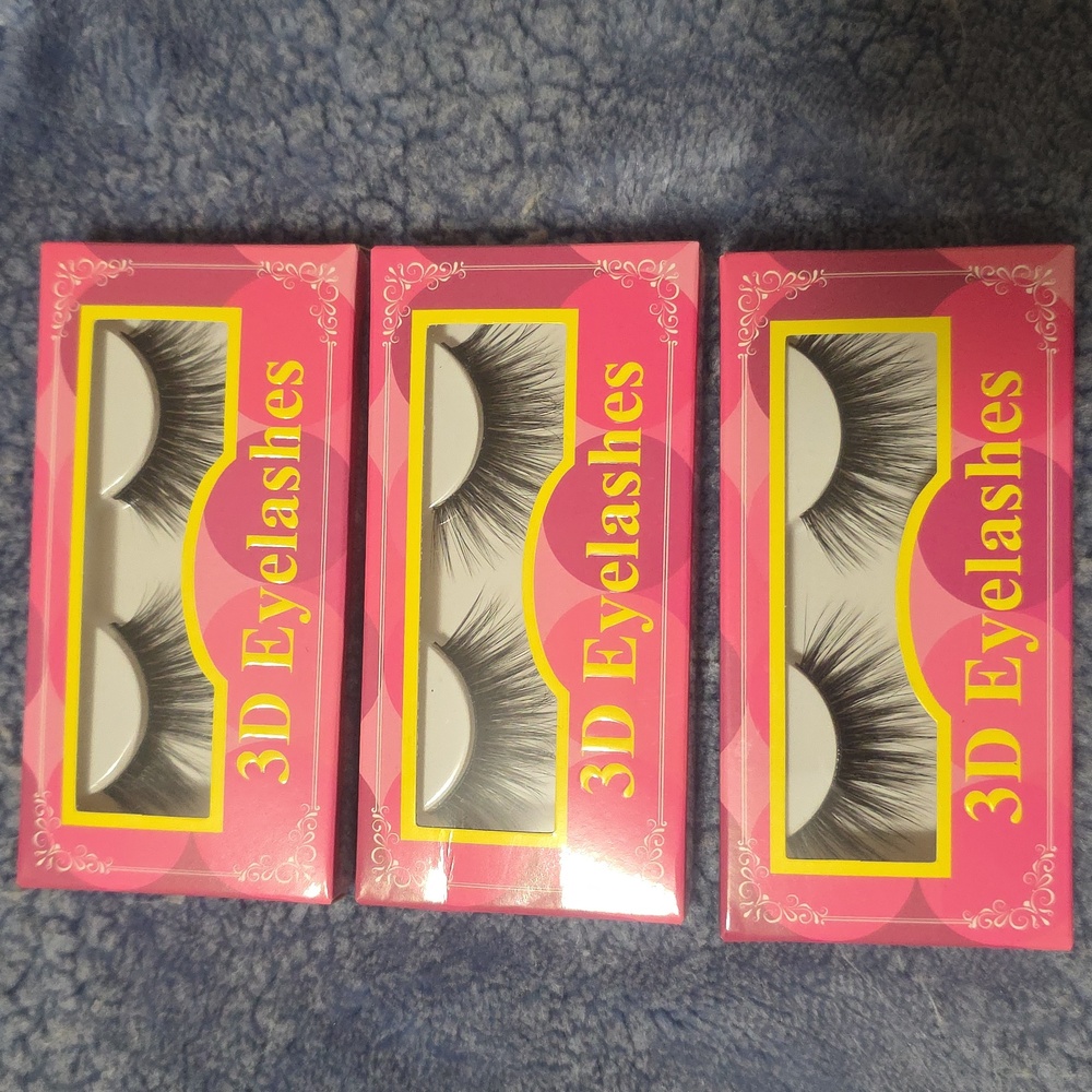 3D Eyelashes Set in Pink Packaging